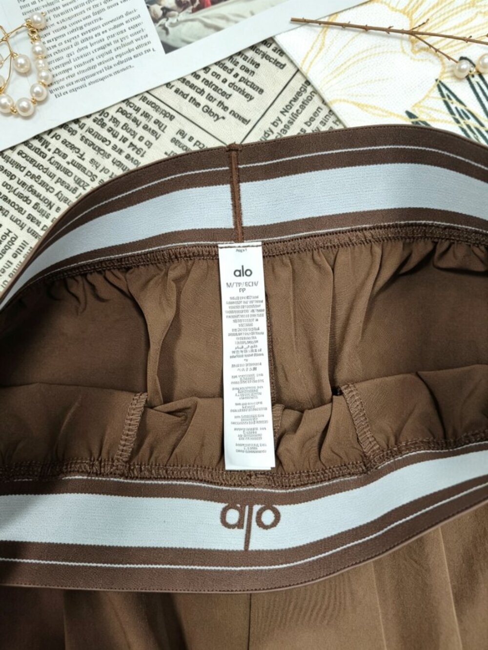 NWT🦔ALO Yoga Espresso Wide Leg Suit Up Pants 30" Inseam - Picture 4 of 6